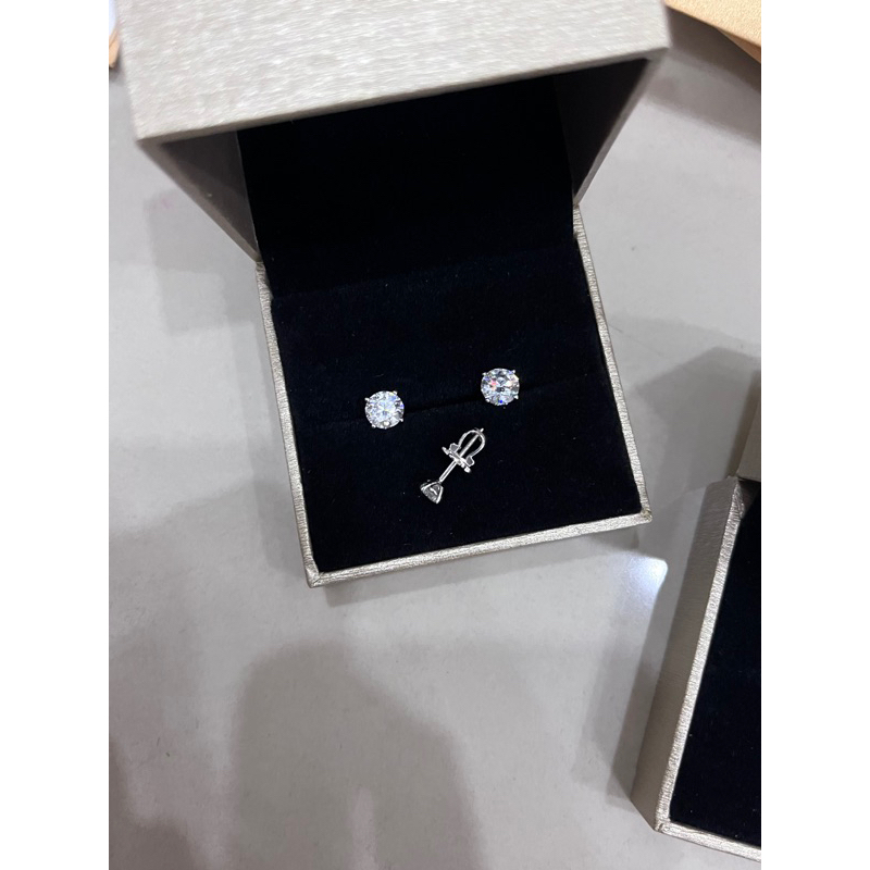 Bông tai kim cương  Moissanite loại 1  kèm kiểm định GRA bạc ý xi bạch kim