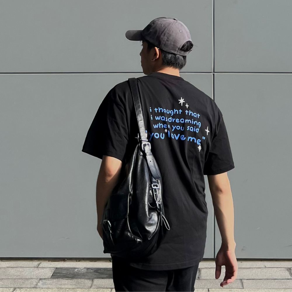 Áo thun unisex Staring Light Tee màu đen- Charm tee Onism