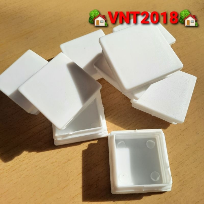 Nút nhựa trắng bịt đầu hộp vuông 40x40