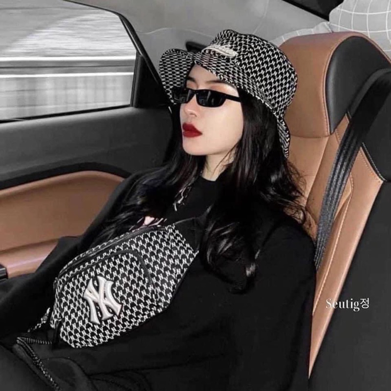 Túi Bao tử Đeo Hông M LB Monogram Hip Sack Hàng chuẩn 1:1