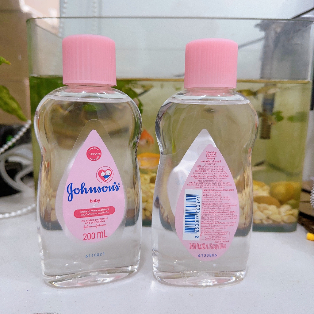 Dầu Massage Dưỡng Ẩm Johnson’s Baby Oil Cho Bé (200ml)