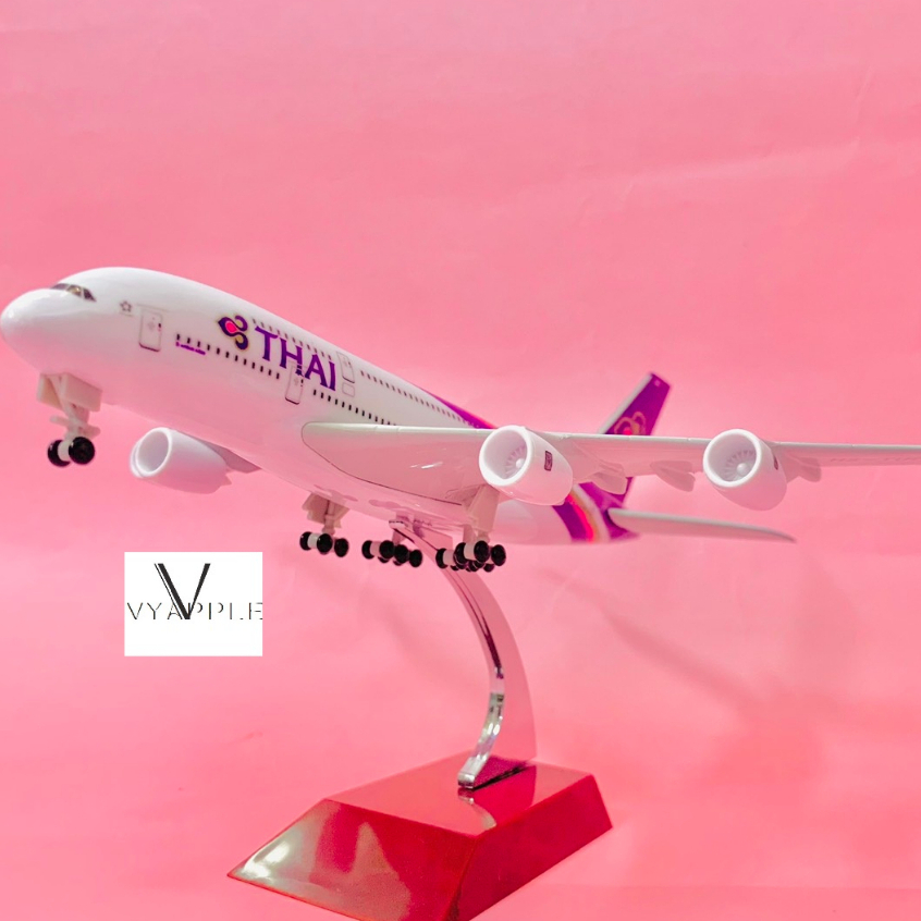 Mô Hình Kim Loại Máy Bay THÁI AIRWAYS Màu Tím Cao Cấp Tỉ Lệ 20cm