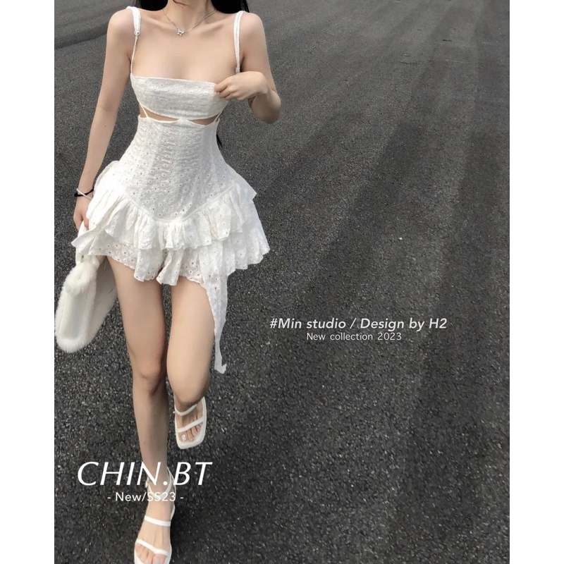 Váy Thô Trắng Ren Hoa Khoét Eo Chun Lưng MIN • Melanie Boutique