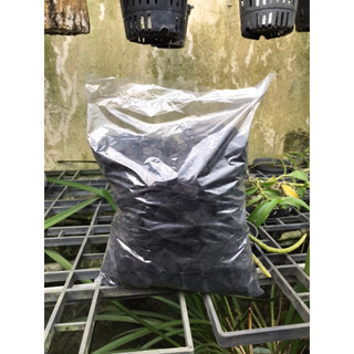 Than củi vụn trồng lan