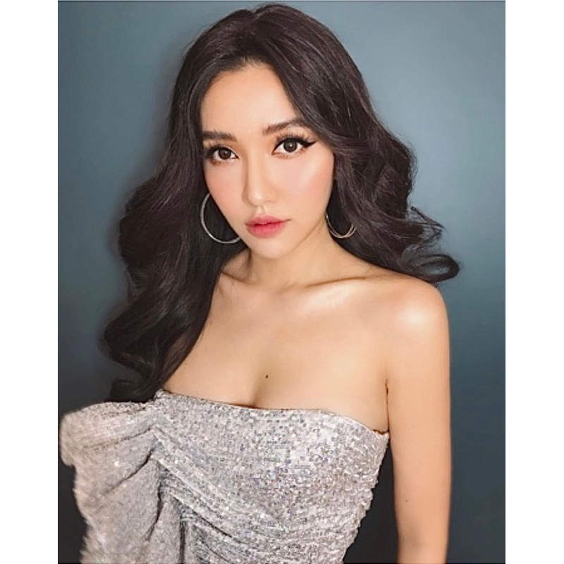 Đầm sequin kim tuyến lấp lánh Bích Phương