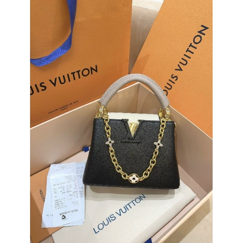 Túi  L........V Capu mini