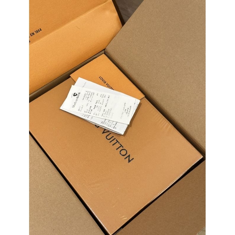 Túi  L........V Capu mini