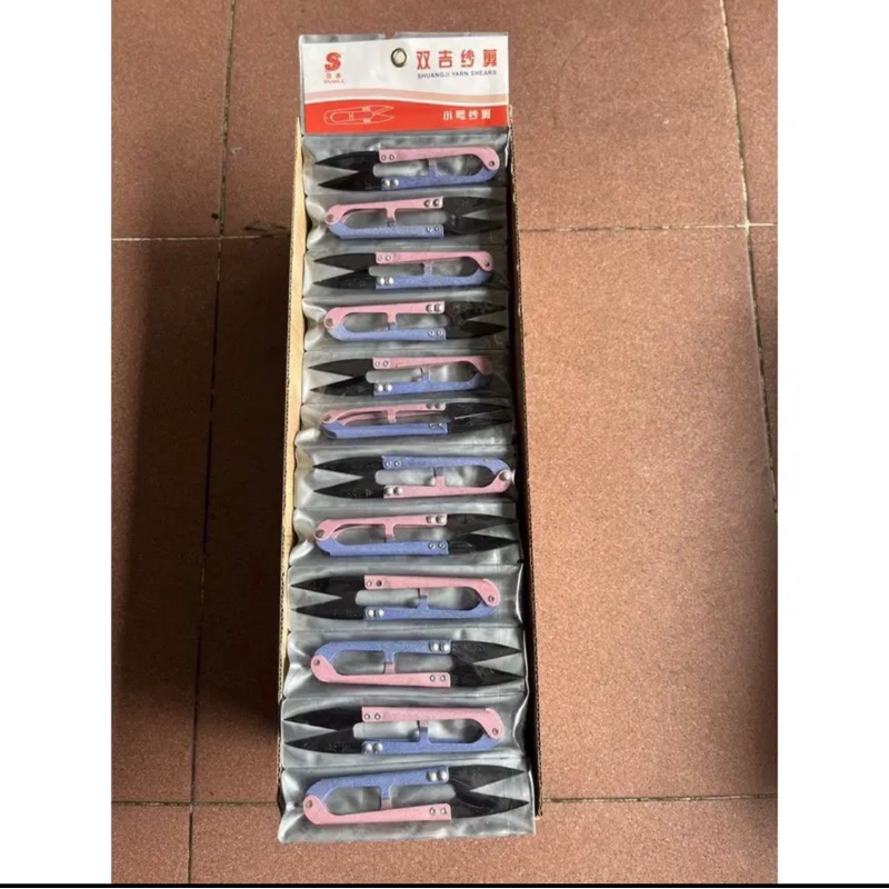 Vỉ 12 cây Kéo bấm chỉ xanh tím nhấp cắt chỉ thừa