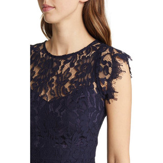 Đầm phối ren peplum