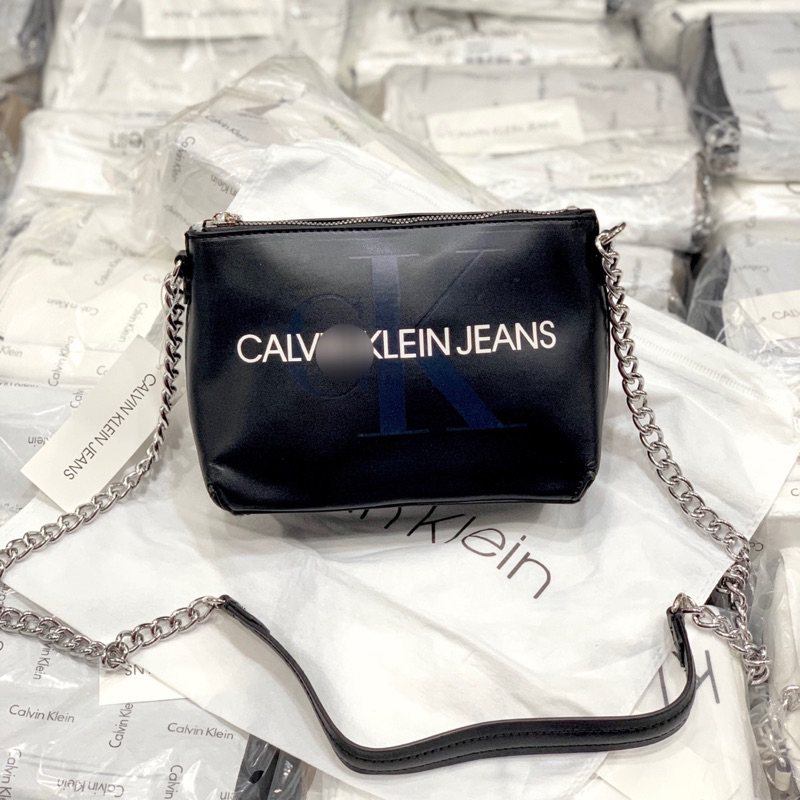 Túi Calvin klein đeo chéo