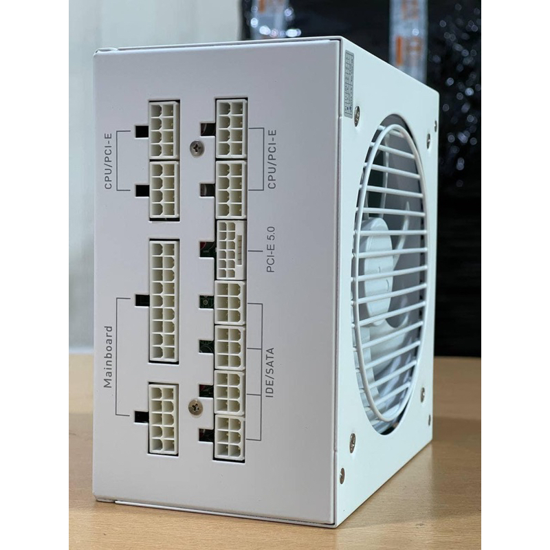 Nguồn Sama 1000w Diamond Pcie 5.0 support bảo hành 36 tháng