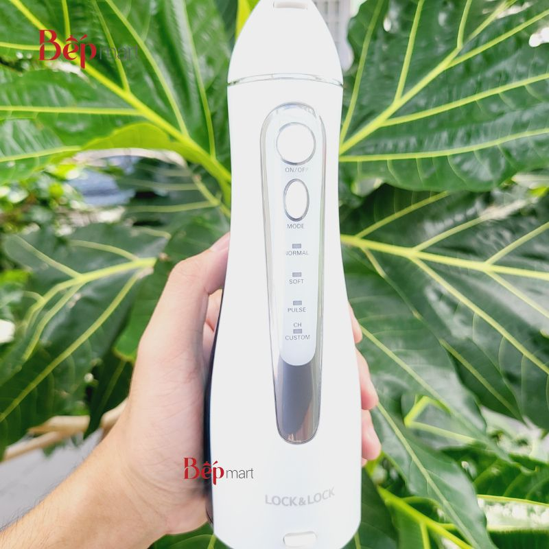 Máy tăm nước không dây LocknLock Cordless Oral Irrigator ENR156BLU - kèm 2 đầu tăm - bepmart- Hàng chính hãng