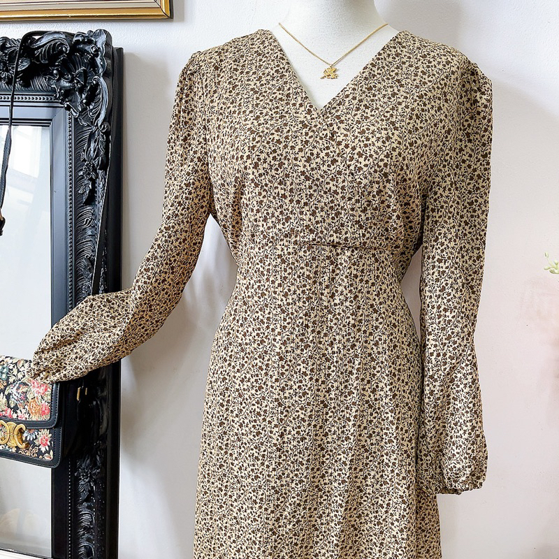 Đầm midi nâu hoa nhí thắt eo