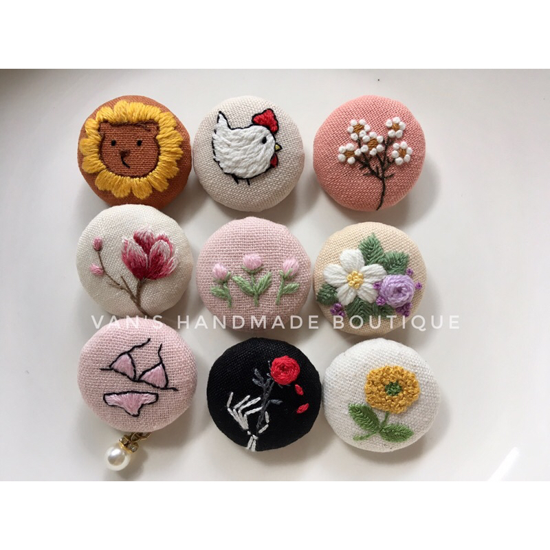 Pin cài áo thêu tay, quà tặng handmade Aug23