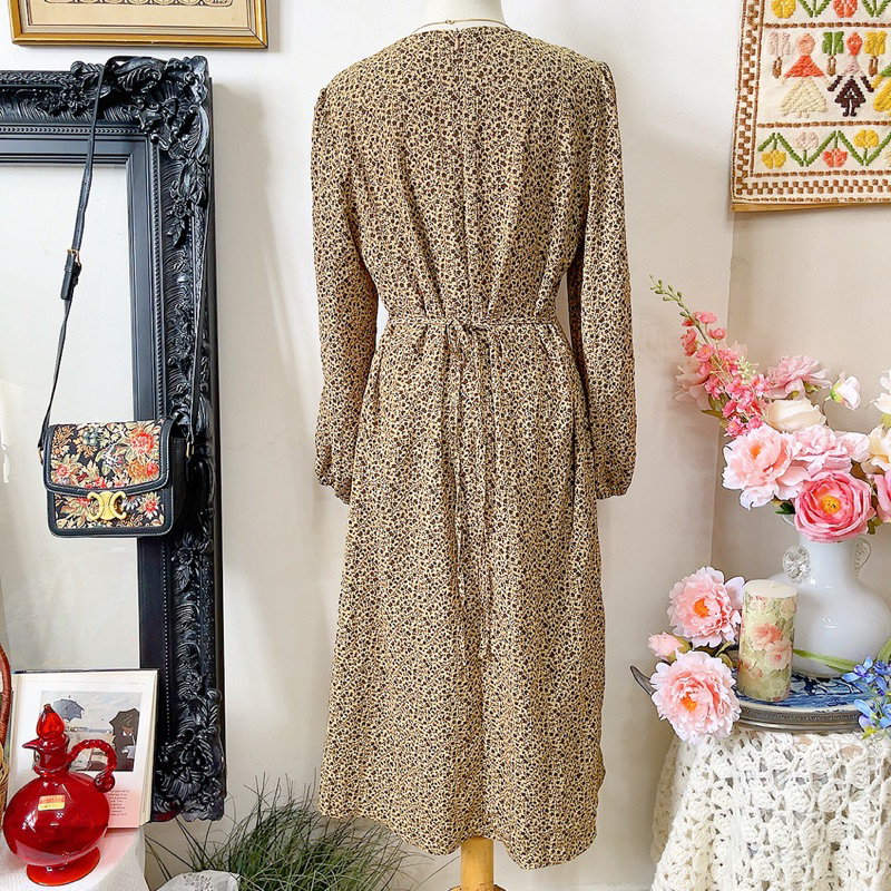 Đầm midi nâu hoa nhí thắt eo