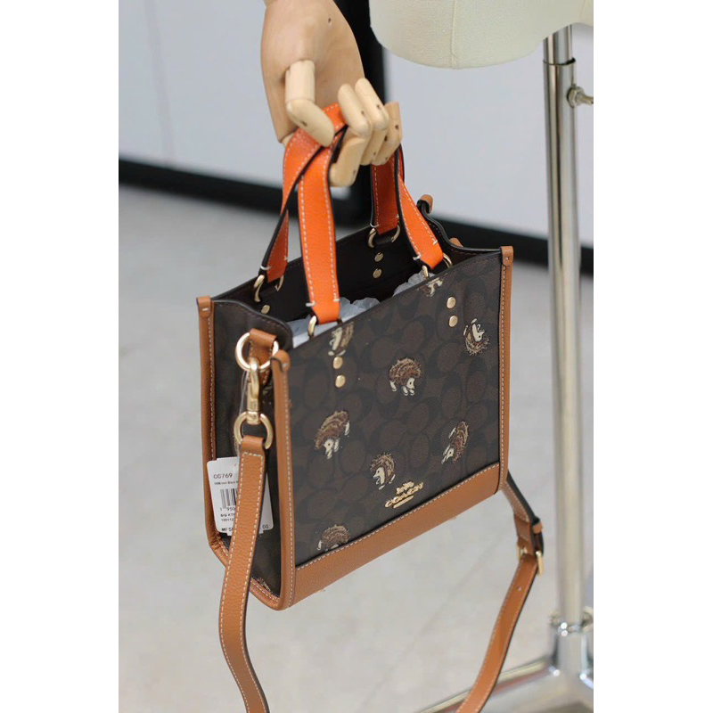 Túi Coach dempsey tote