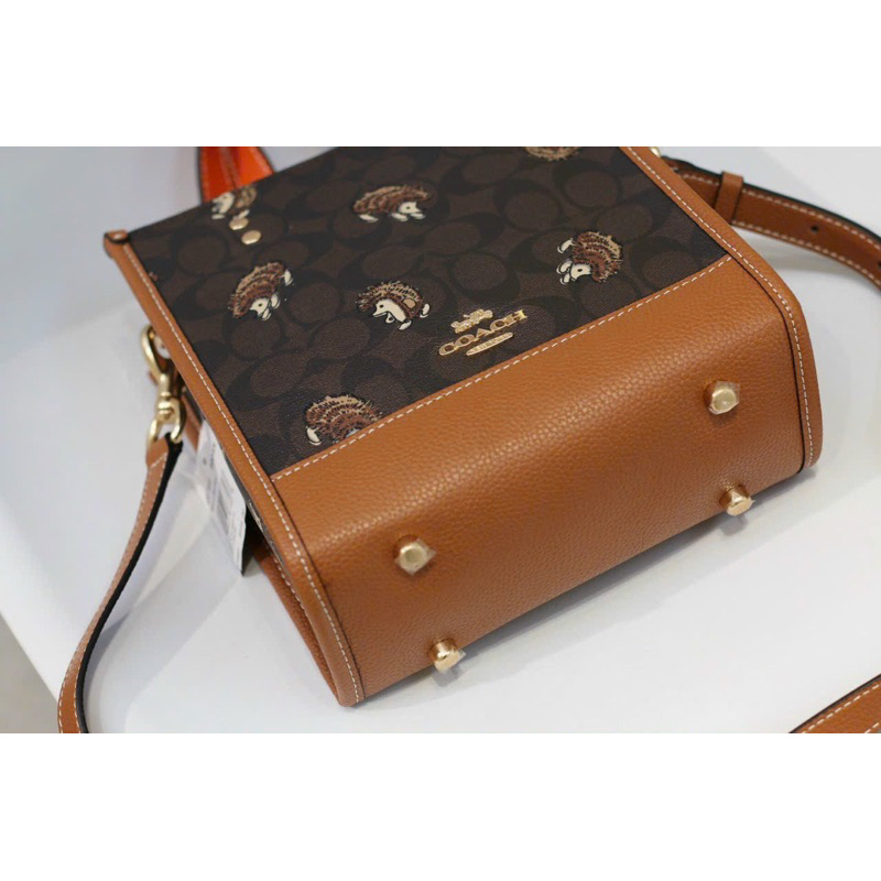 Túi Coach dempsey tote