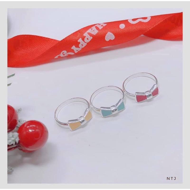 10 mẫu nhẫn cho bé gái, hình mèo hello kitty, dâu tây, nơ, hoa… chất liệu bạc ta đính đá