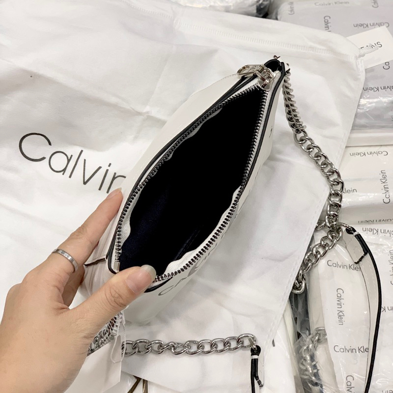 Túi Calvin klein đeo chéo