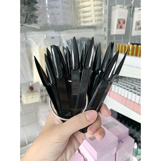 Móng que nhọn 50 que trong đục đen