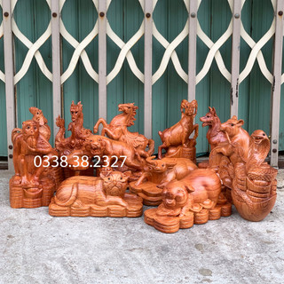 Tượng gỗ bộ linh vật 12 con giáp được làm bằng gỗ hương