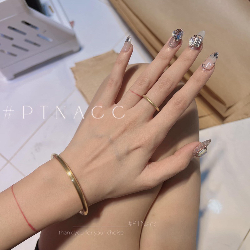 Vòng tay Titan form tròn trơn