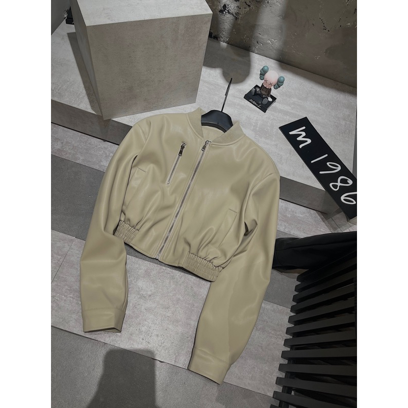 Áo khoác bomber da chất như nước cất