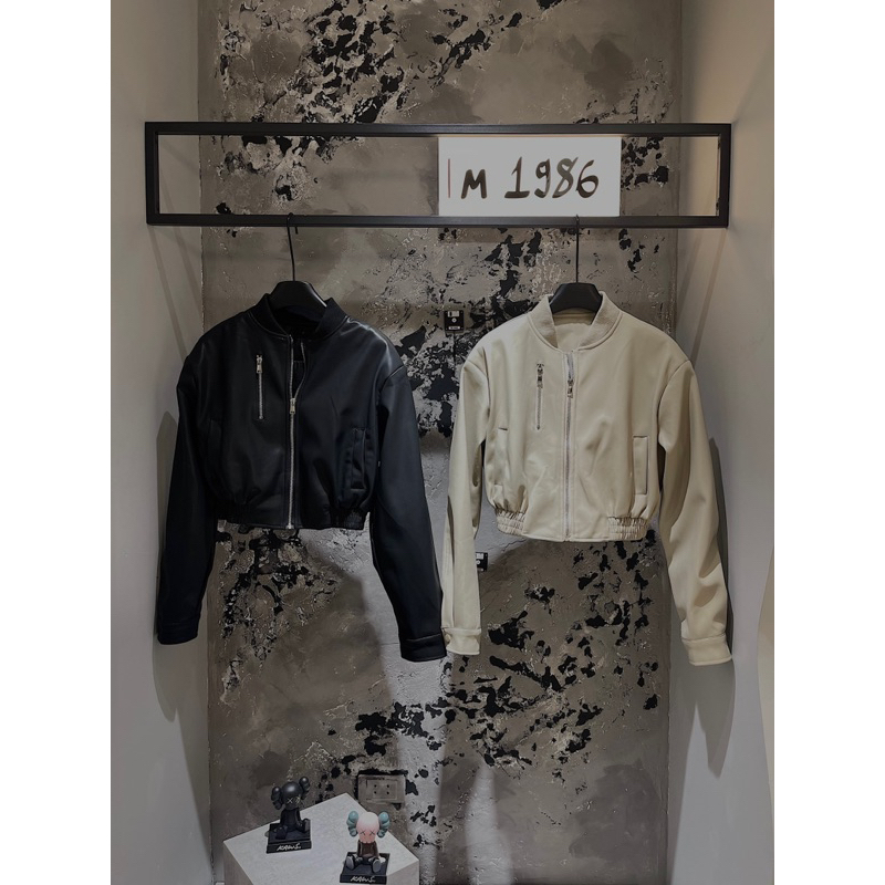 Áo khoác bomber da chất như nước cất