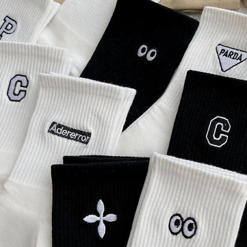 Tất Vớ Cao Cổ Cotton Co Giãn Thêu Hoạ Tiết Unisex