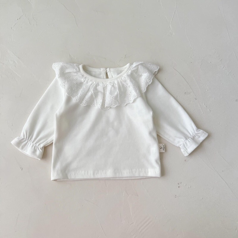 Áo trắng cổ bèo tiểu thư tay nhún bèo mặc kèm áo cardigan và yếm len Baby Sheep cho bé gái thun cotton mềm mịn cao cấp