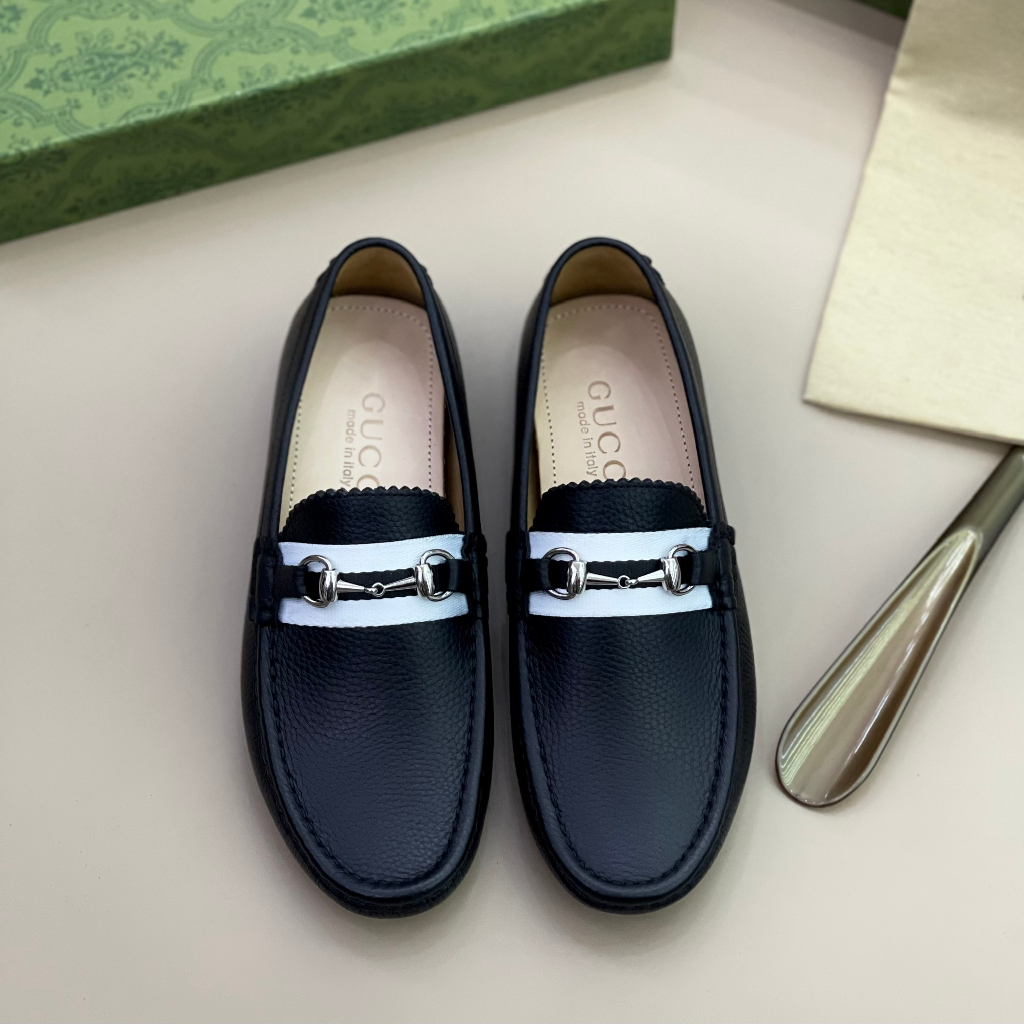 Giày moca Gucci da bê Móc khóa bạc phối tag sọc kẻ Trắng Đen LA 1-1 on web fullbox