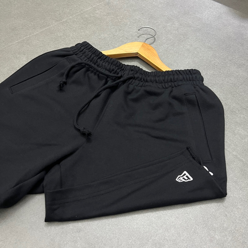Quần Short Basic MLB NEW ERA Logo Set Up NY Neyyan