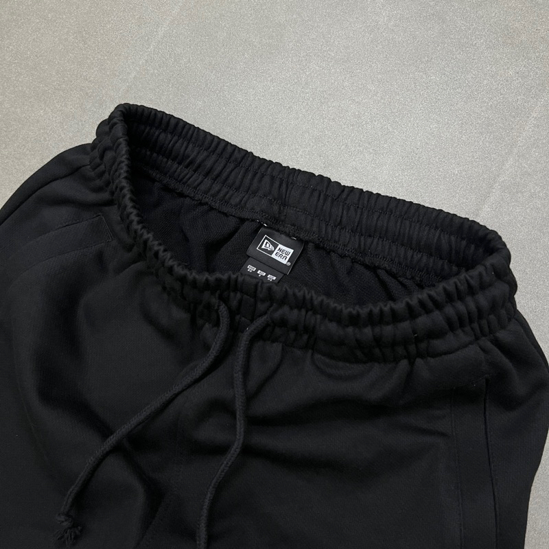 Quần Short Basic MLB NEW ERA Logo Set Up NY Neyyan