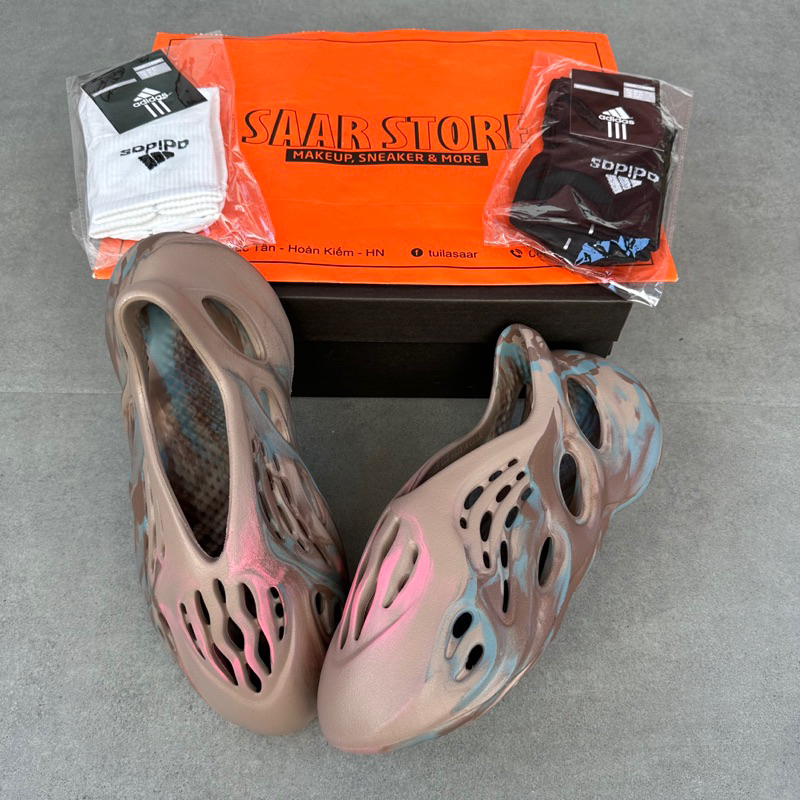 Yz Foam Runner da sần 2023