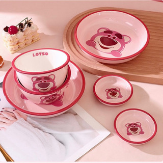 Dĩa Sứ Tròn Hình Mặt Gấu Dâu Lotso tráng men cao cấp Siêu Dễ Thương