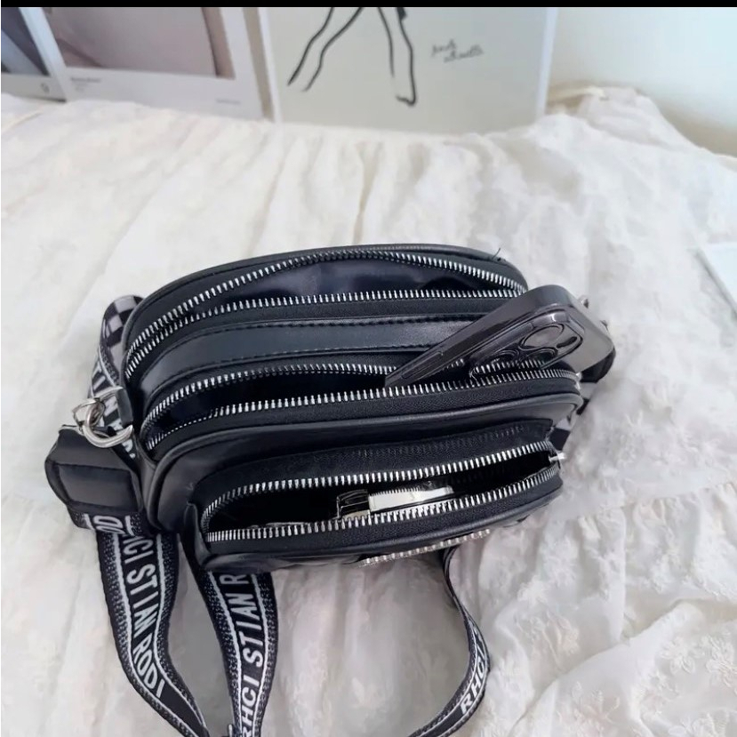 Túi xách nữ đeo chéo dây bản to chữ S nhiều ngăn mẫu mới siêu hot