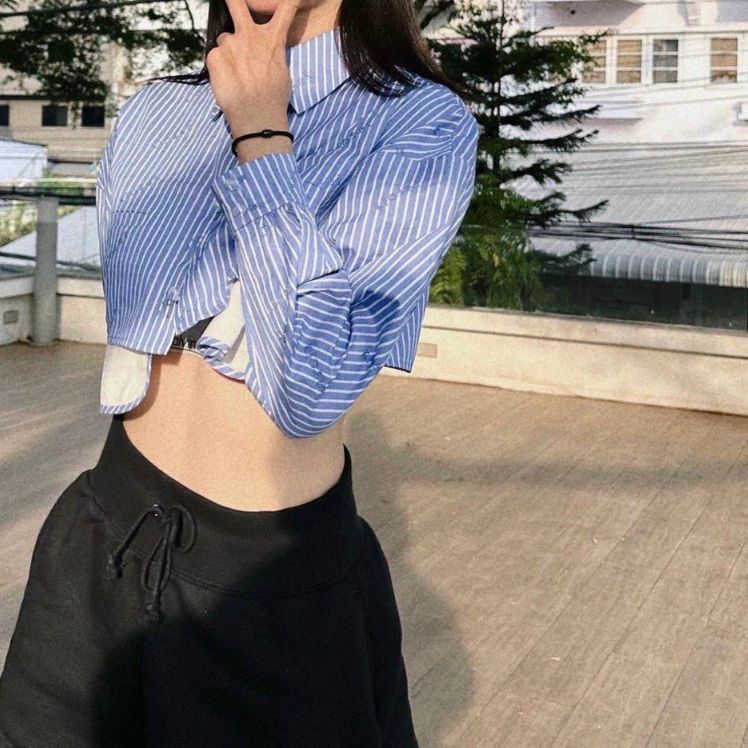 Áo sơ mi croptop nữ HAGA cổ bẻ  hai túi ngực Blouse Top SM2T301