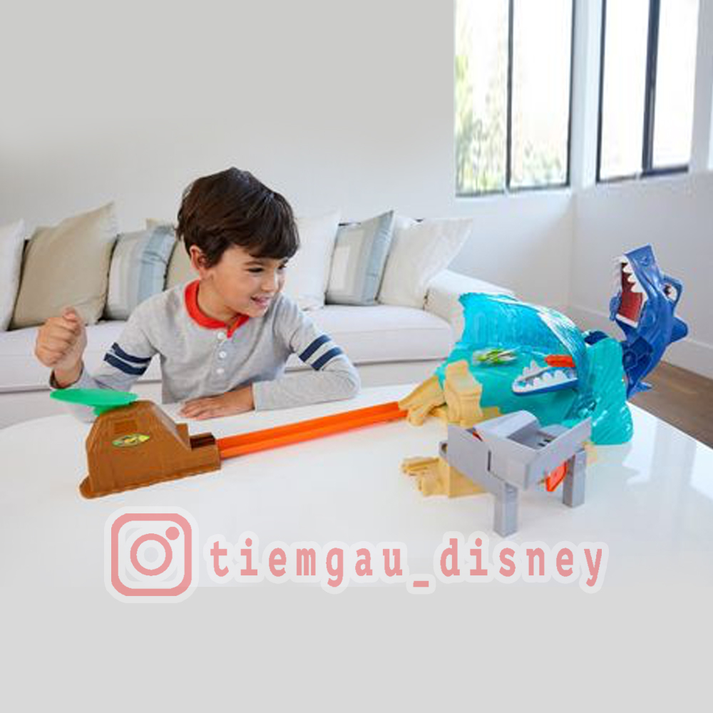 Đồ Chơi HOT WHEELS Đường đua biển, trận chiến với cá mập
