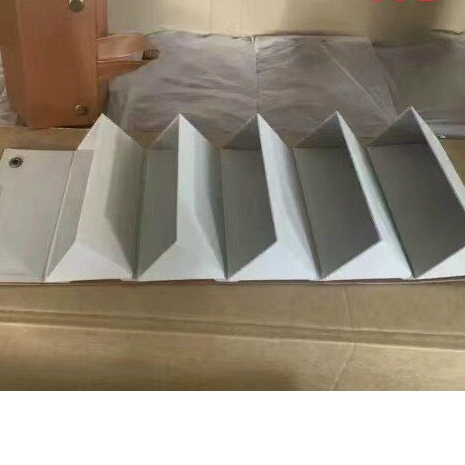 Hộp đựng mắt kính bằng da PU nhiều ngăn đa năng tiện lợi. Lệ