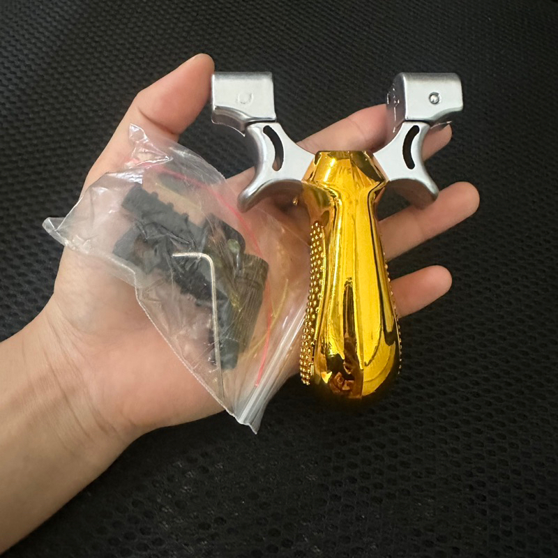 Ná nhựa laze vàng thân tròn   + tặng 1 dây + pk đầy đủ