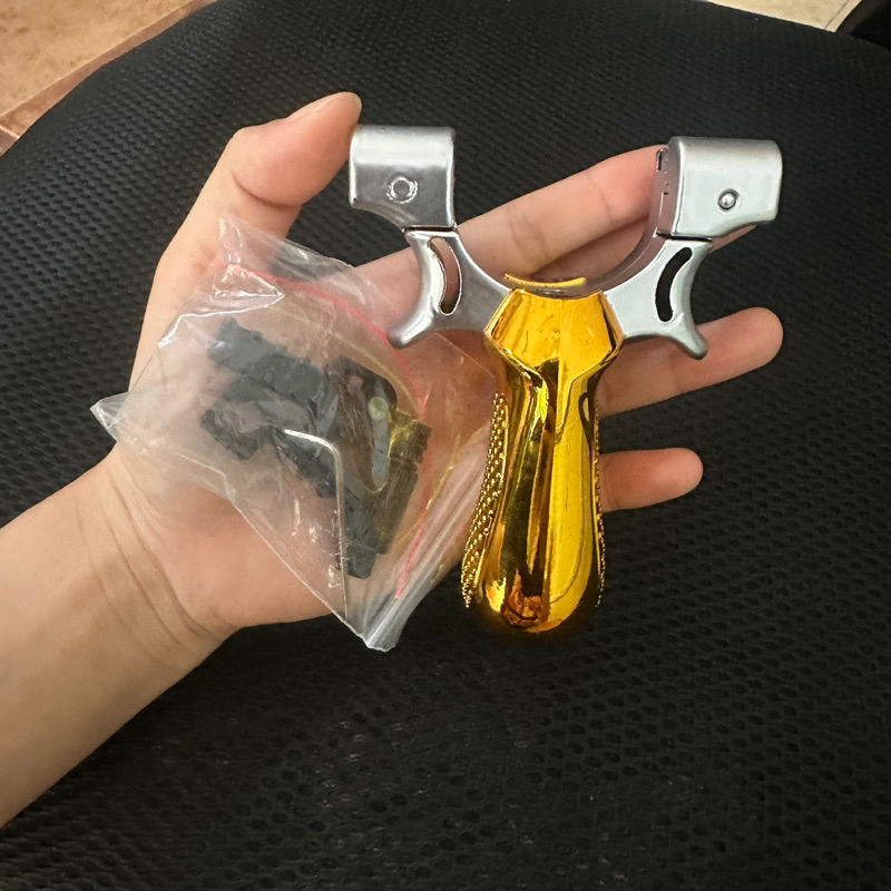 Ná nhựa laze vàng thân tròn   + tặng 1 dây + pk đầy đủ