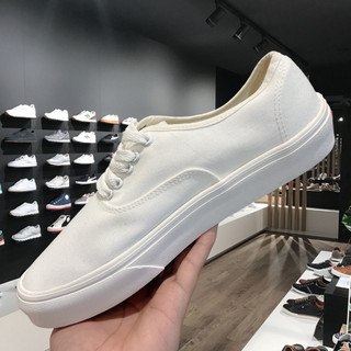 Giày Vans Authentic Classic trắng full box cao cấp ( Loại đế dày form đẹp)