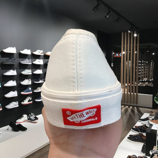 Giày Vans Authentic Classic trắng full box cao cấp ( Loại đế dày form đẹp)
