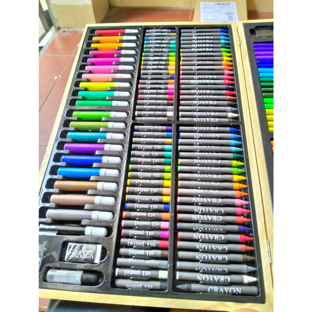 Bộ màu vẽ cho bé 180 chi tiết làm bằng gỗ bao gồm màu bút marker, chì màu, màu nước, màu dạ