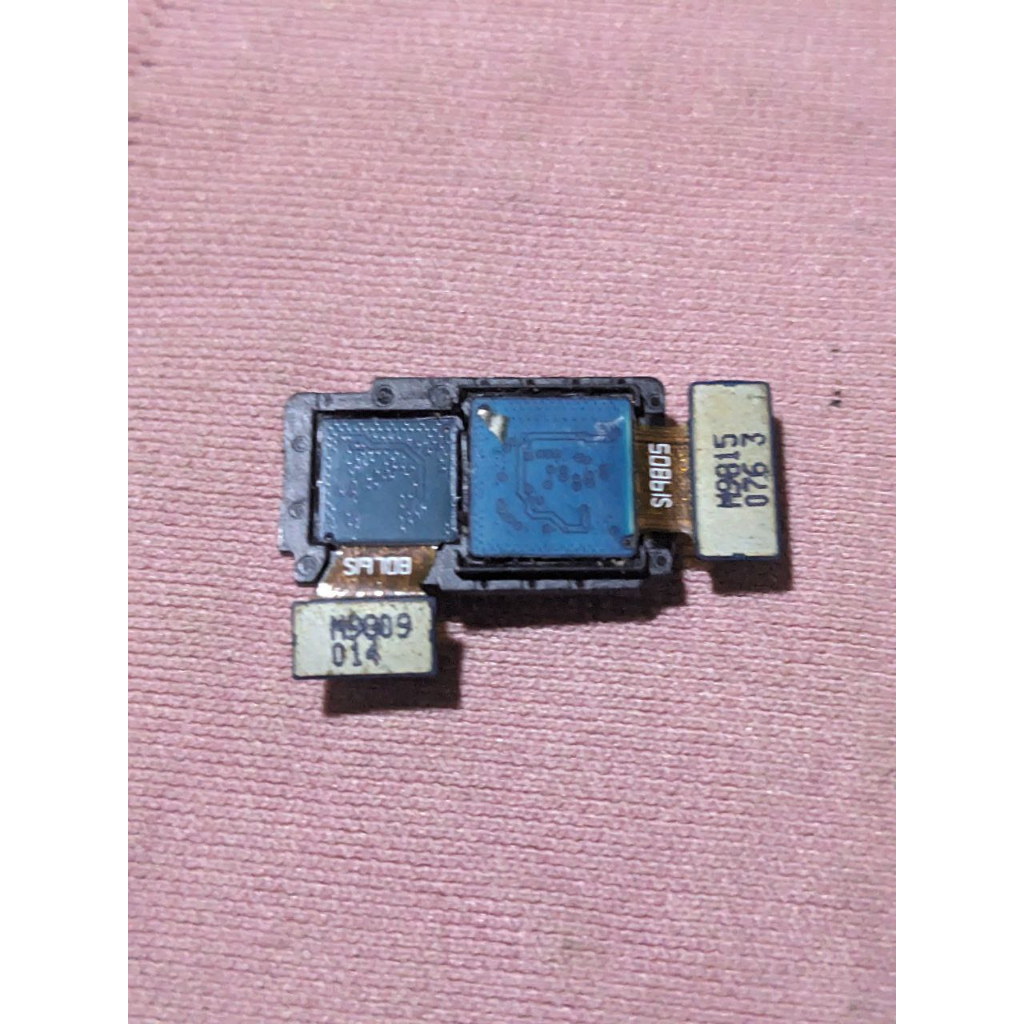 Camera sau SamSung Galaxy A20 tháo máy