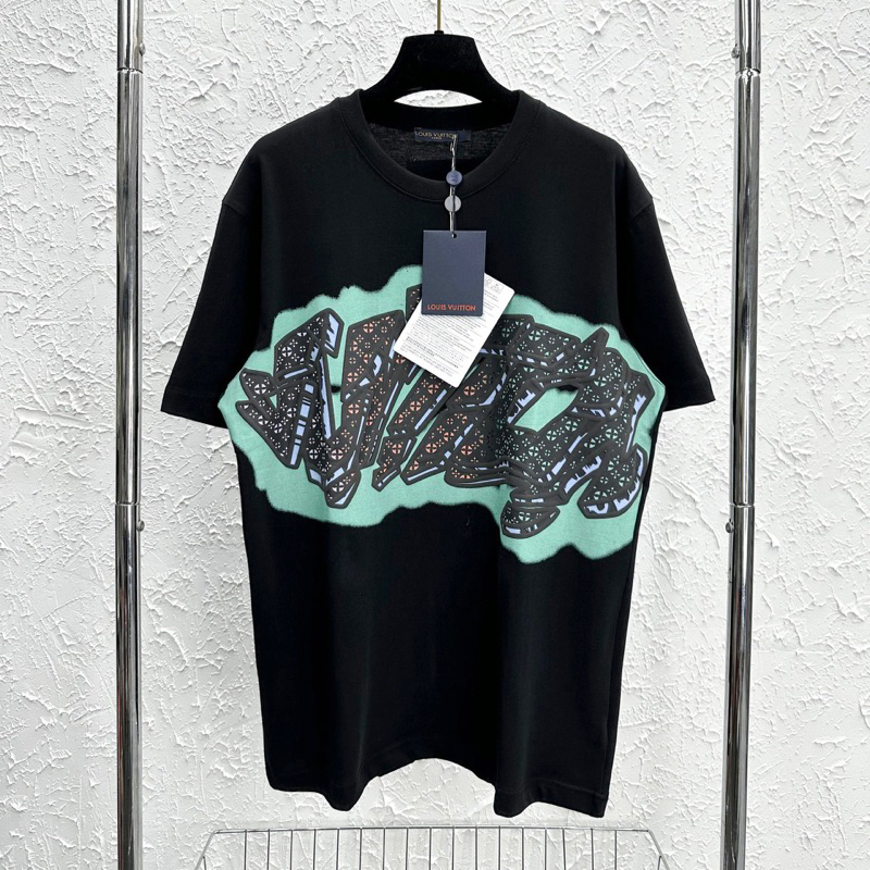 Áo LV in loang xanh unisex nam nữ form rộng tay lỡ hottrend. Hàng cao cấp chất cotton co dãn 4 chiều.