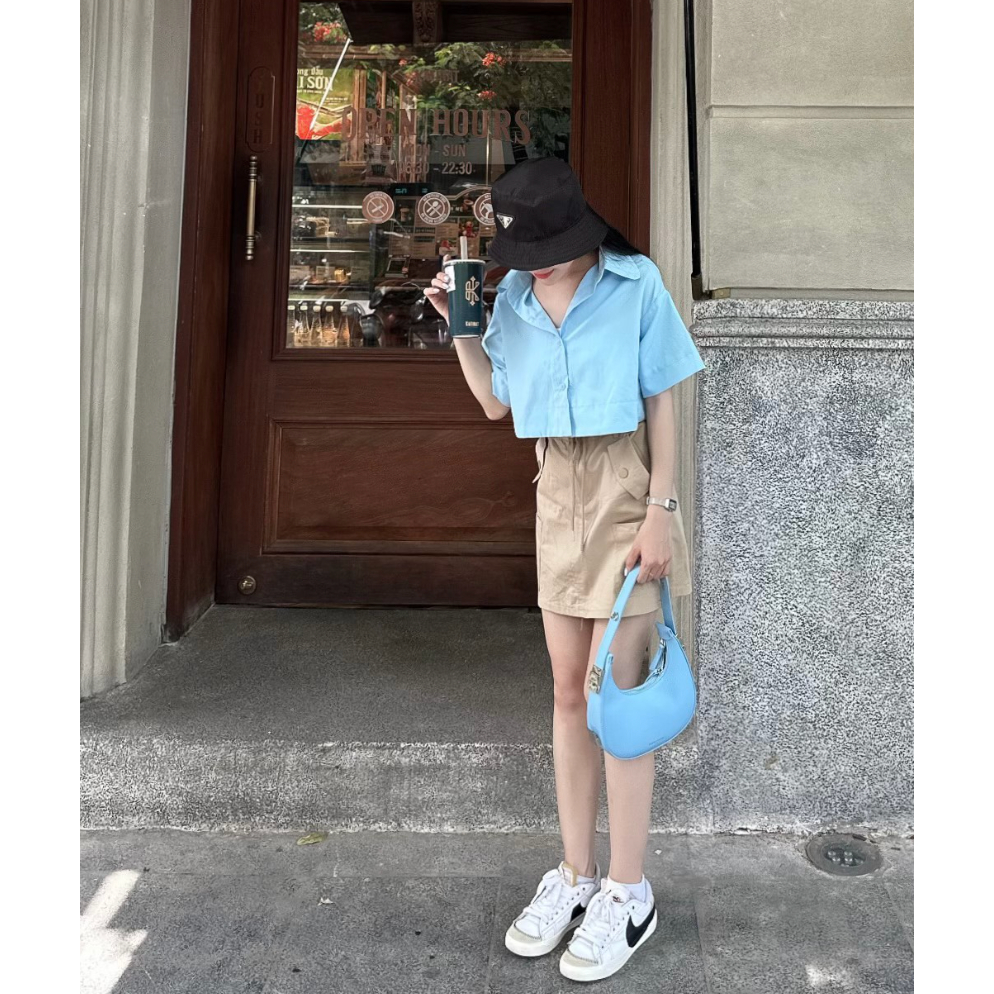 Áo sơ mi LYRA croptop cổ cánh bướm thiết kế nữ chất thô mịn Hàn phong cách trẻ trung, năng động - LWNSM002