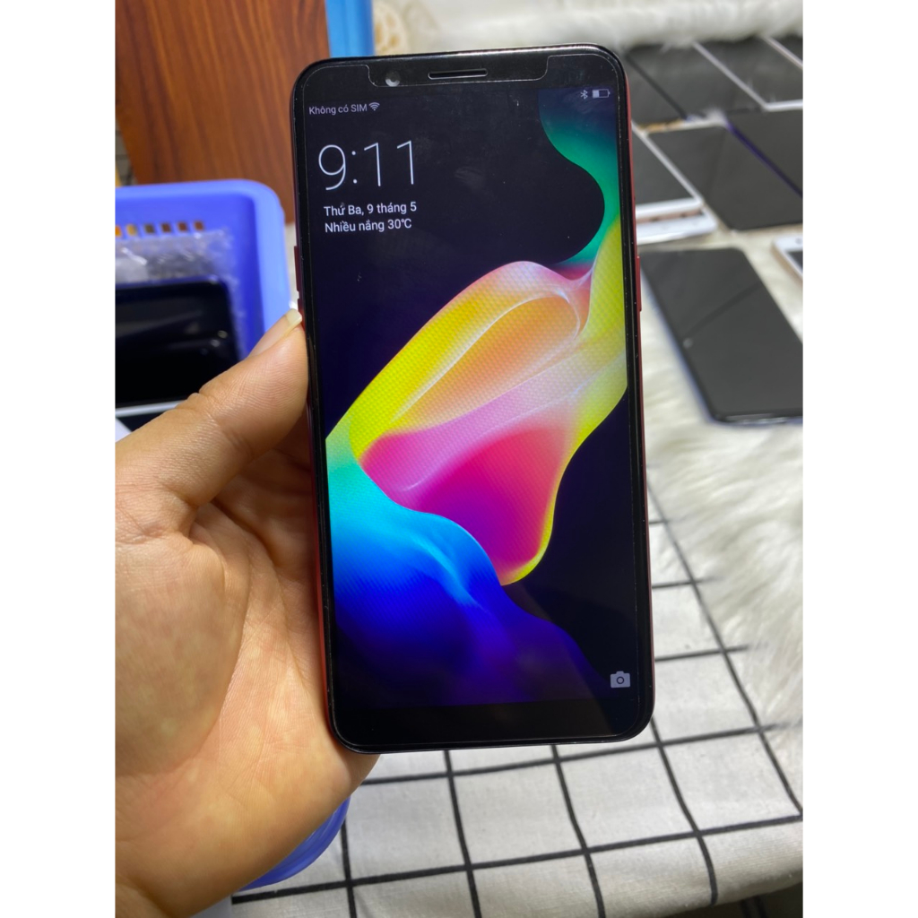 Điện thoại cảm ứng oppo a83 cho người già  màn hình tràn viền camera sắc nét chạy 4G mạnh