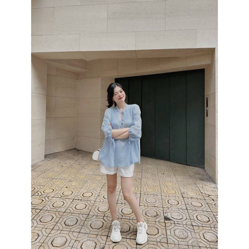Set bộ sơ mi kẻ xanh dập ly dáng babydoll + quần sooc trắng