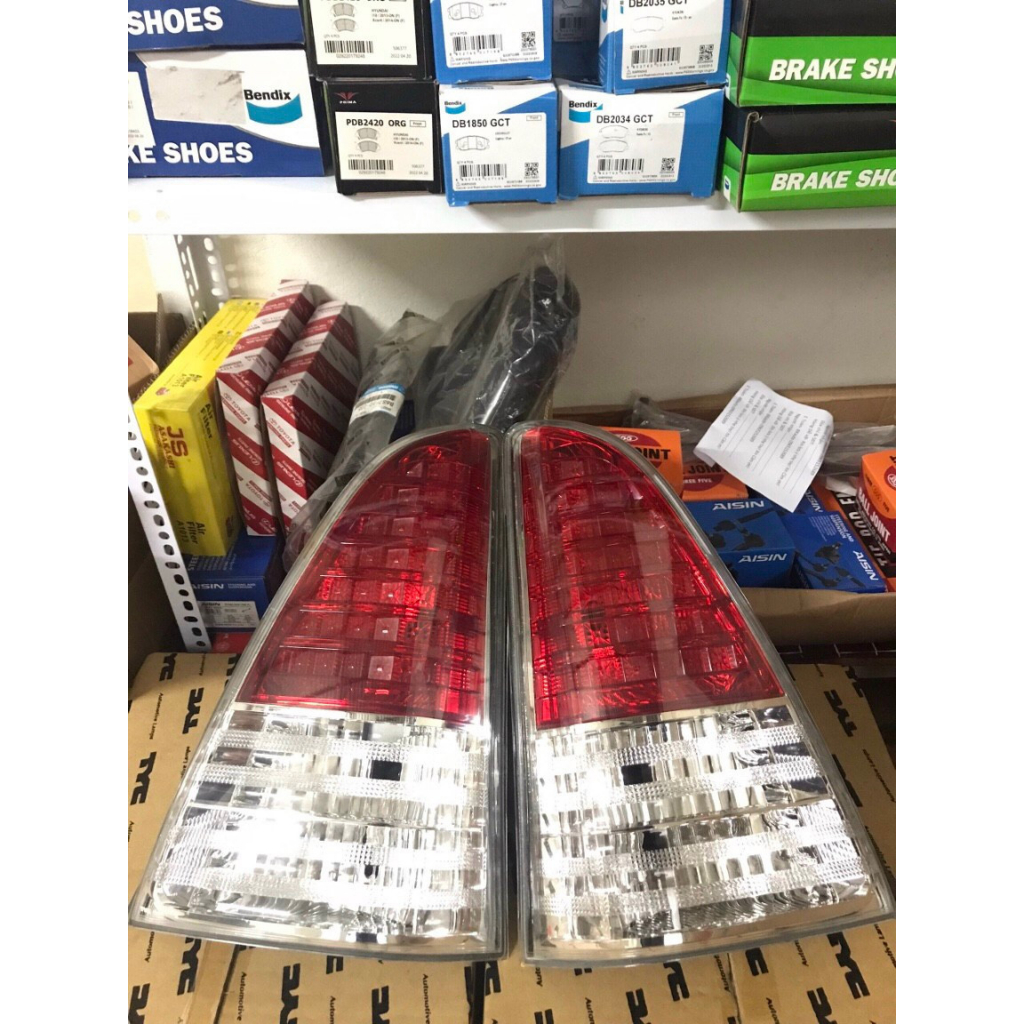 Đèn hậu Toyota Innova 2008 2009 2010 2011